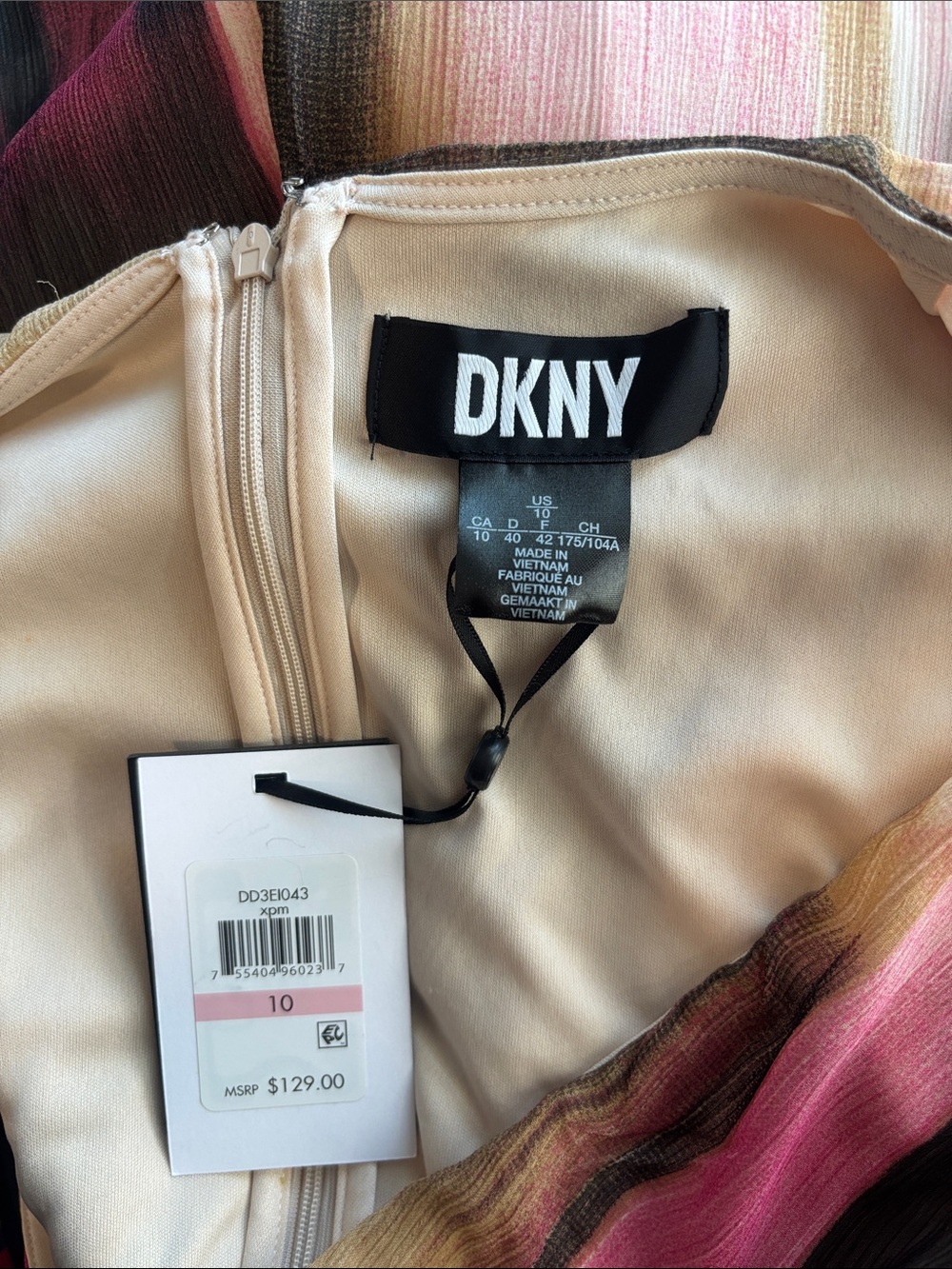 Dkny - Picture 5 of 5